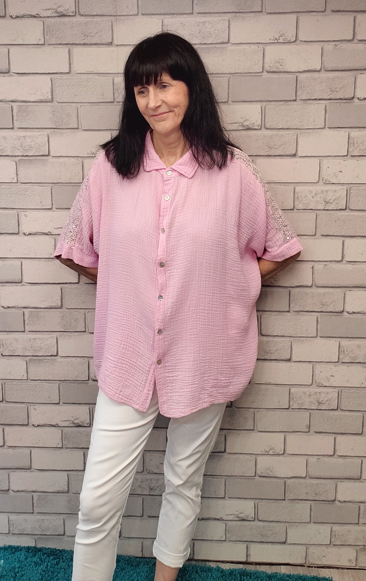 Short Sleeve Bouse With Sequins