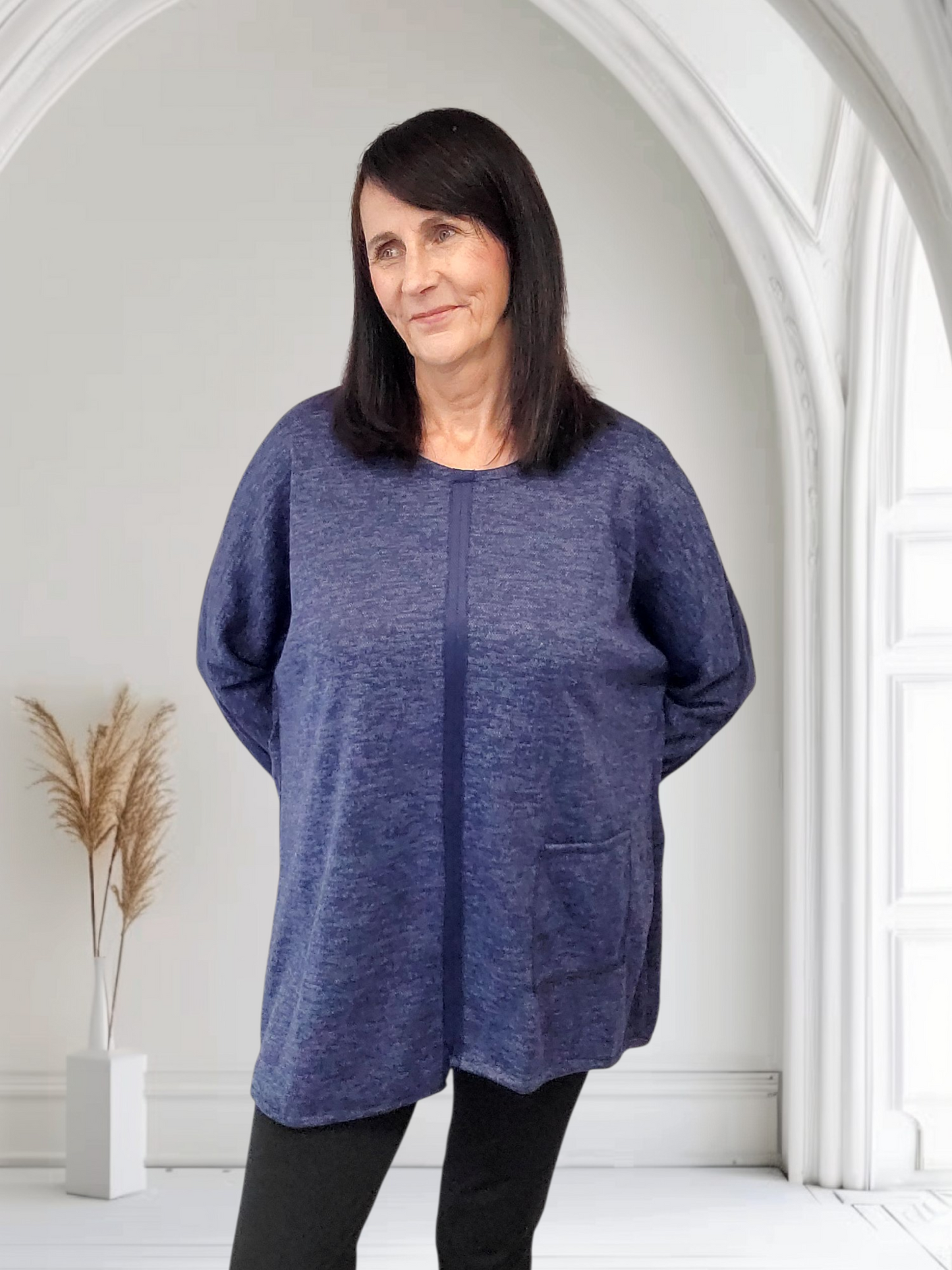 Julia Comfy Oversized Top with Pocket, Onesize 12-20 - Couture Boutique