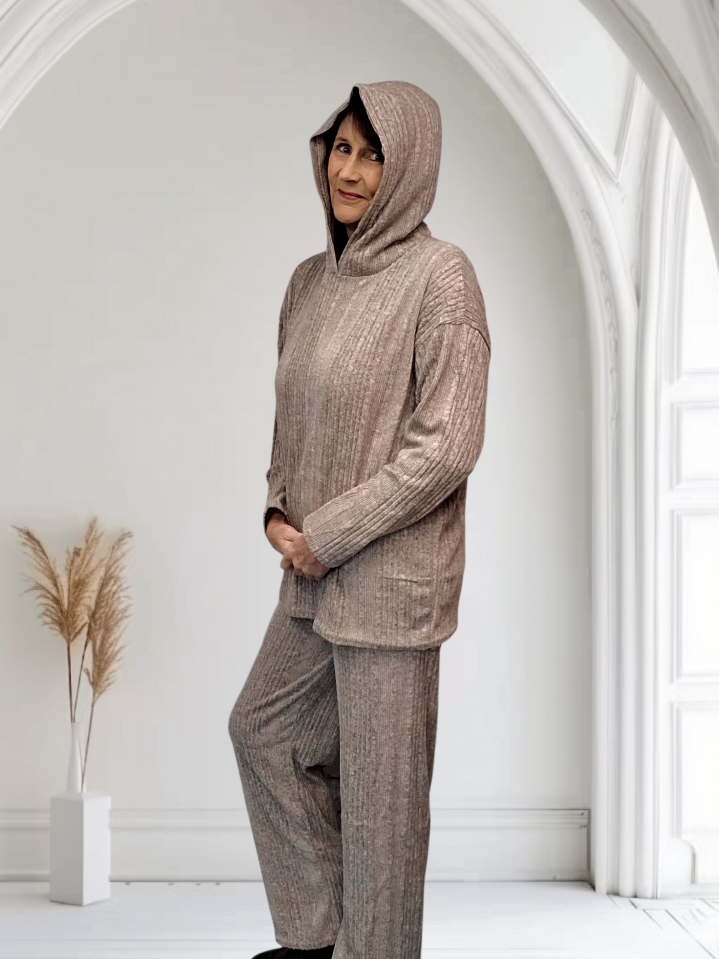 Katie Lovely Comfy Loungewear Set – Soft, Stylish & Relaxed Fit