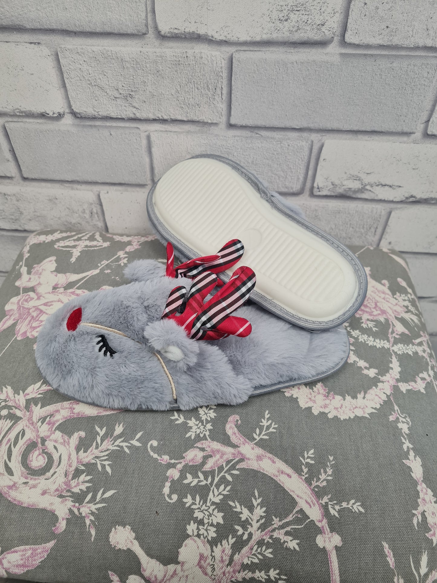 Reindeer Slippers - Couture Boutique