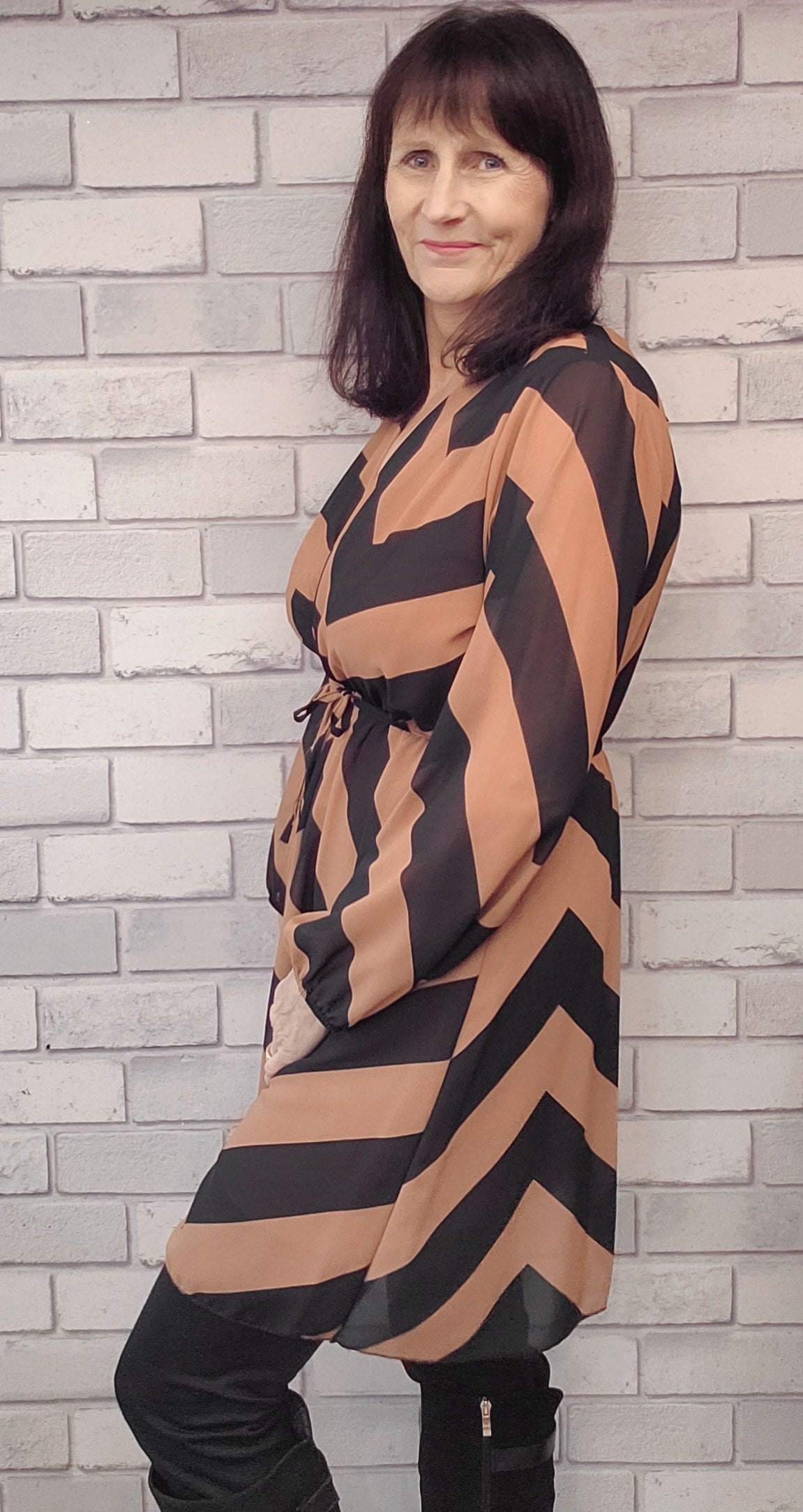 Cassey  Long Sleeve Midi Dress