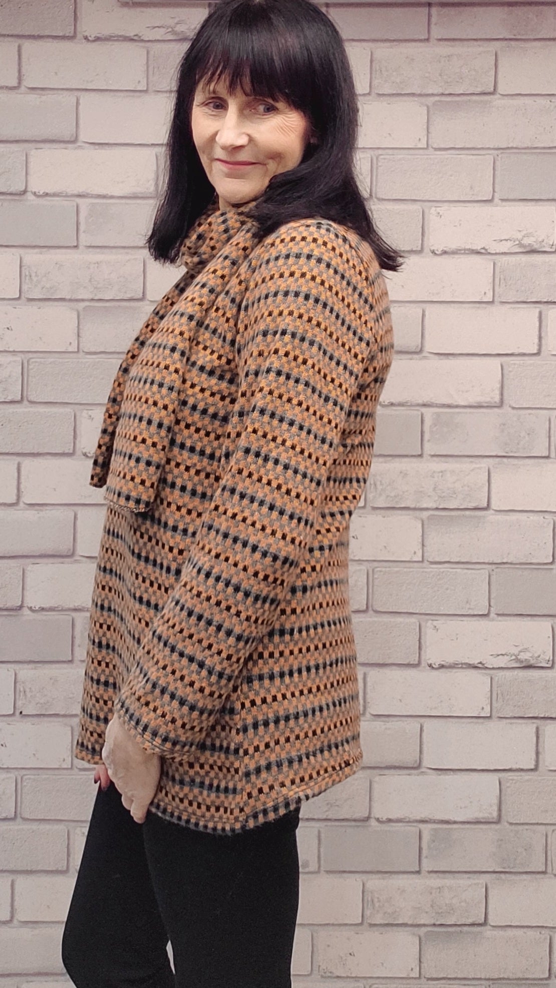 Gail Top With Matching Scarf