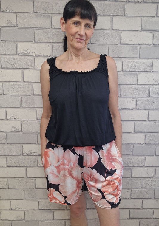 Floral Print Stretchy Shorts With Pockets