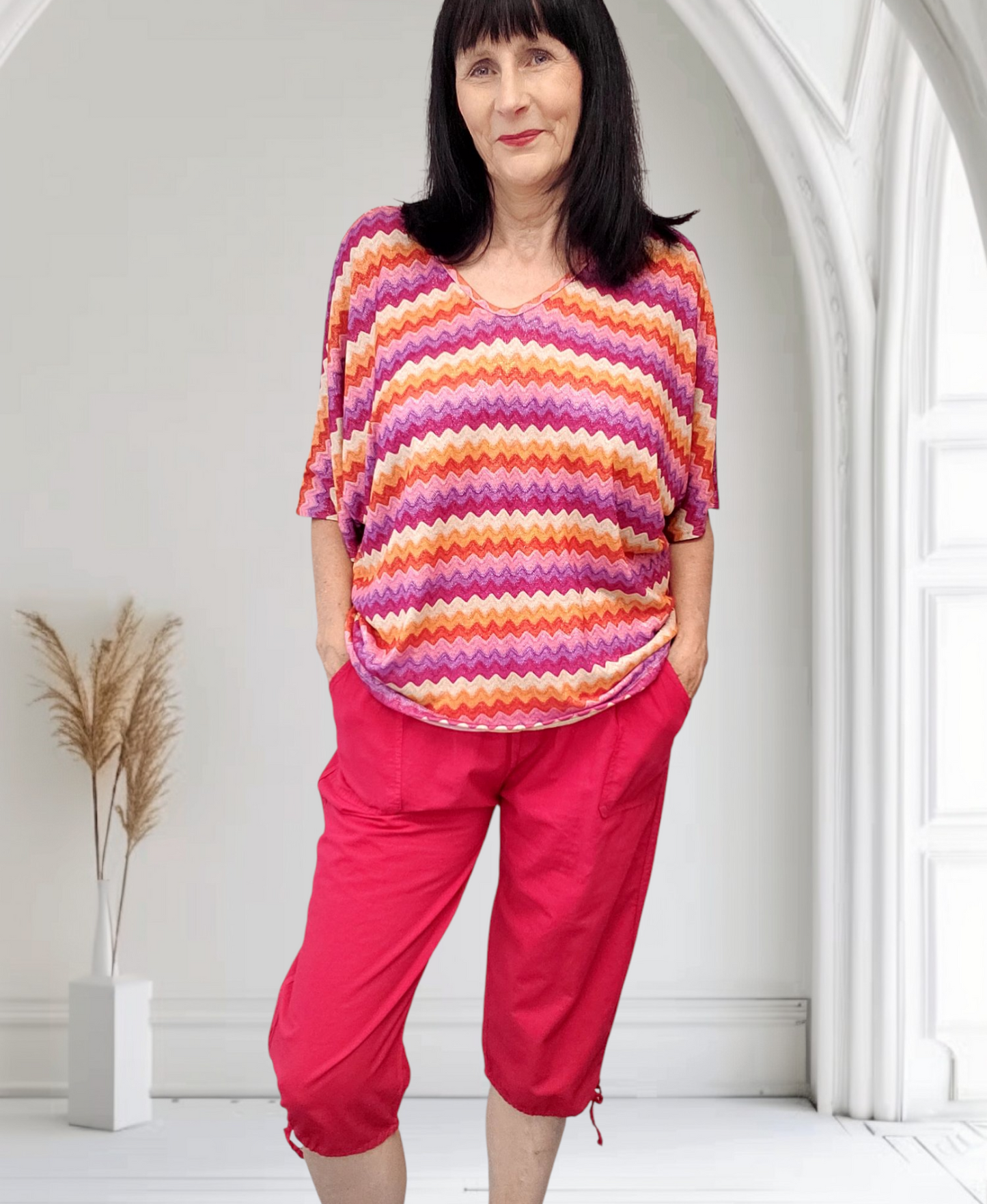 Crop Trousers  Elasticated  Waist  And Pockets