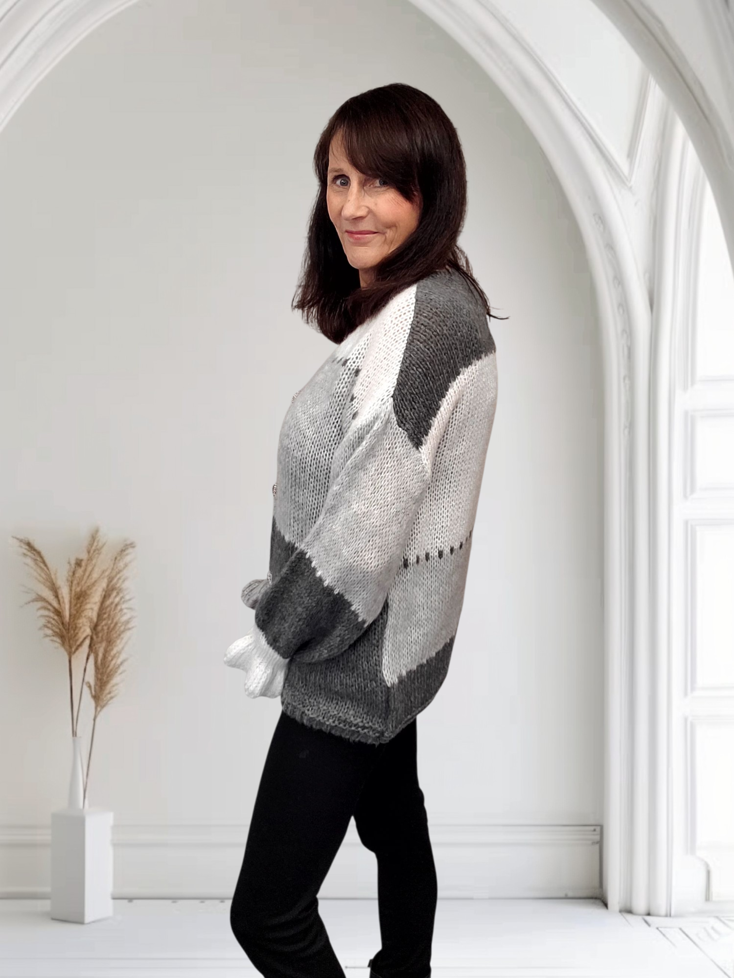 Bree Women’s Knit Cardigan – Long Sleeve Button Front, Onesize  12-18 - Couture Boutique