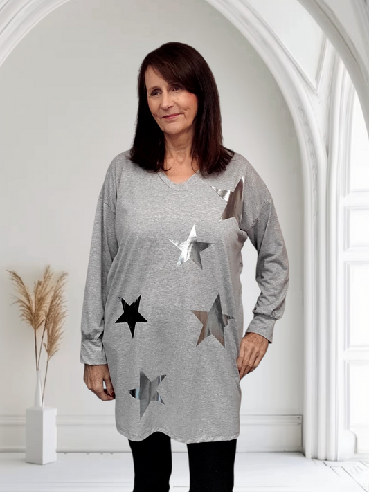 Holly Women’s Celestial Star Print Tee – Fashionable Top, Onesize 12-20