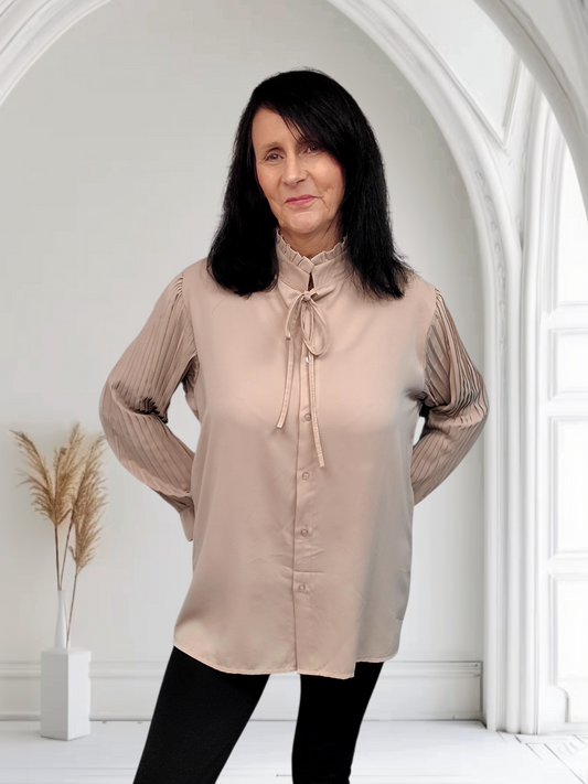 Lisa Women’s Classy Blouse With Pleated Sleeve - Couture Boutique