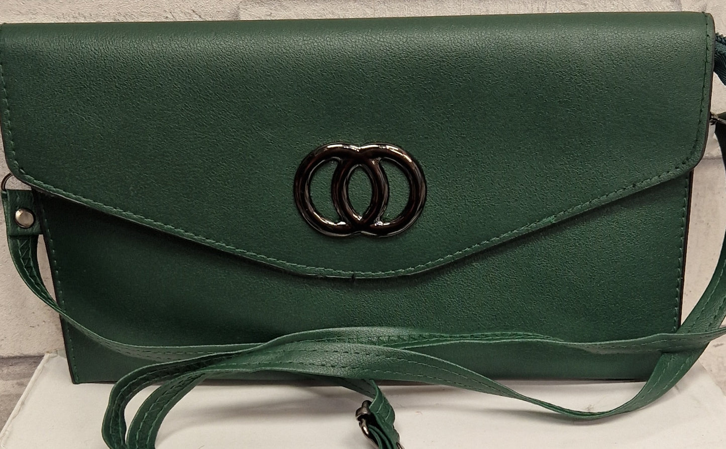 Clutch And Crossbody Bags - Couture Boutique