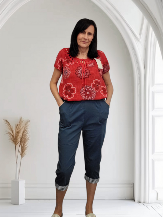 Tailored Cropped Trousers for Women – Smart Casual Pants