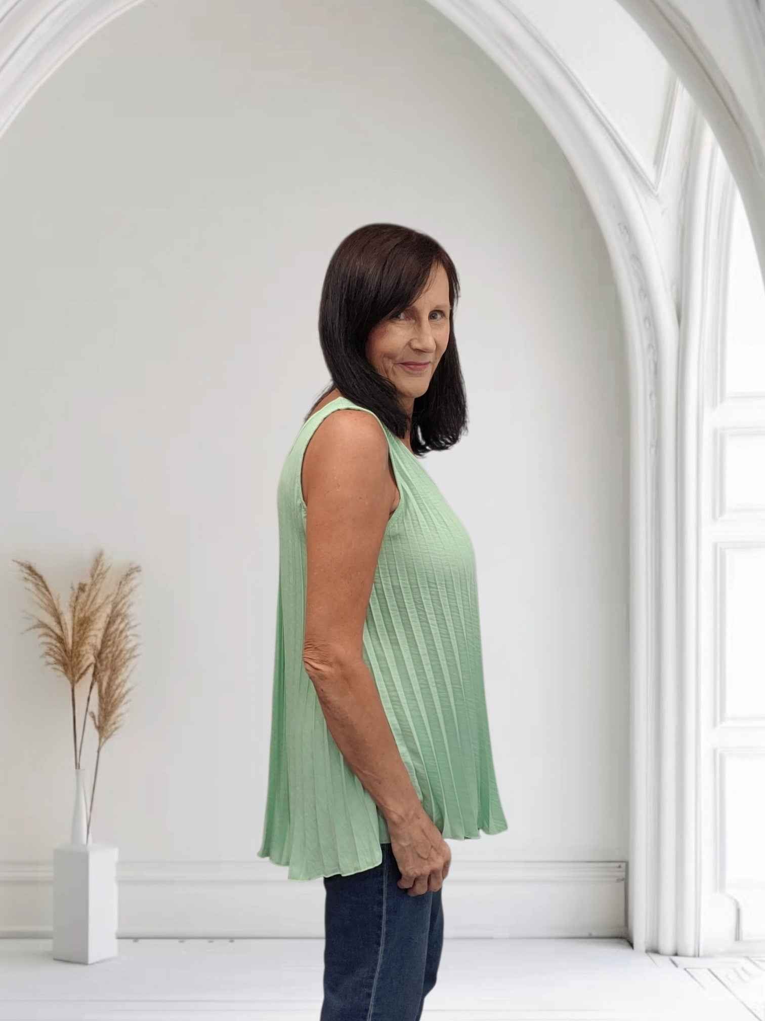 Pleated vest