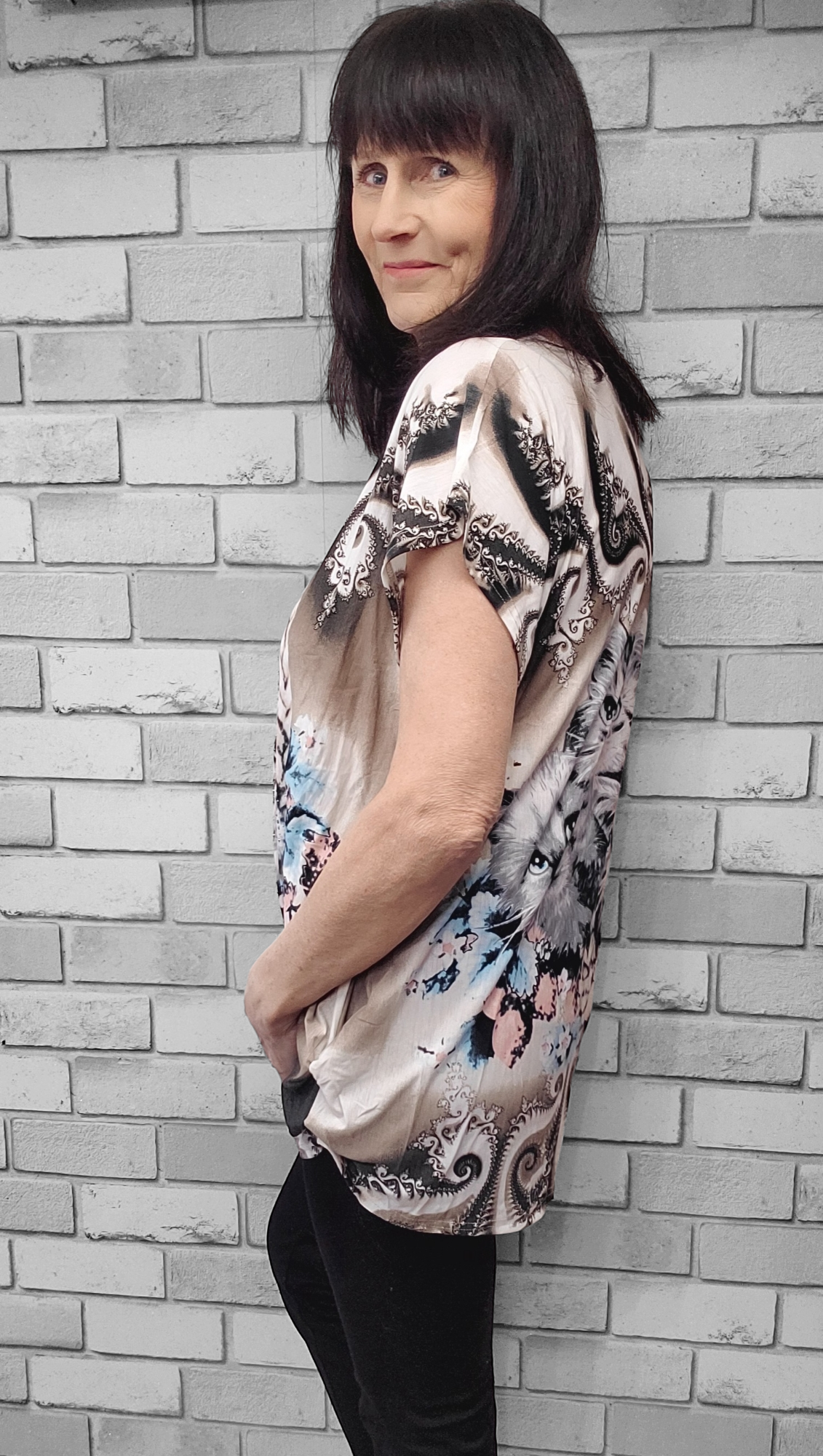 Perry  Short Sleeve Cat Top