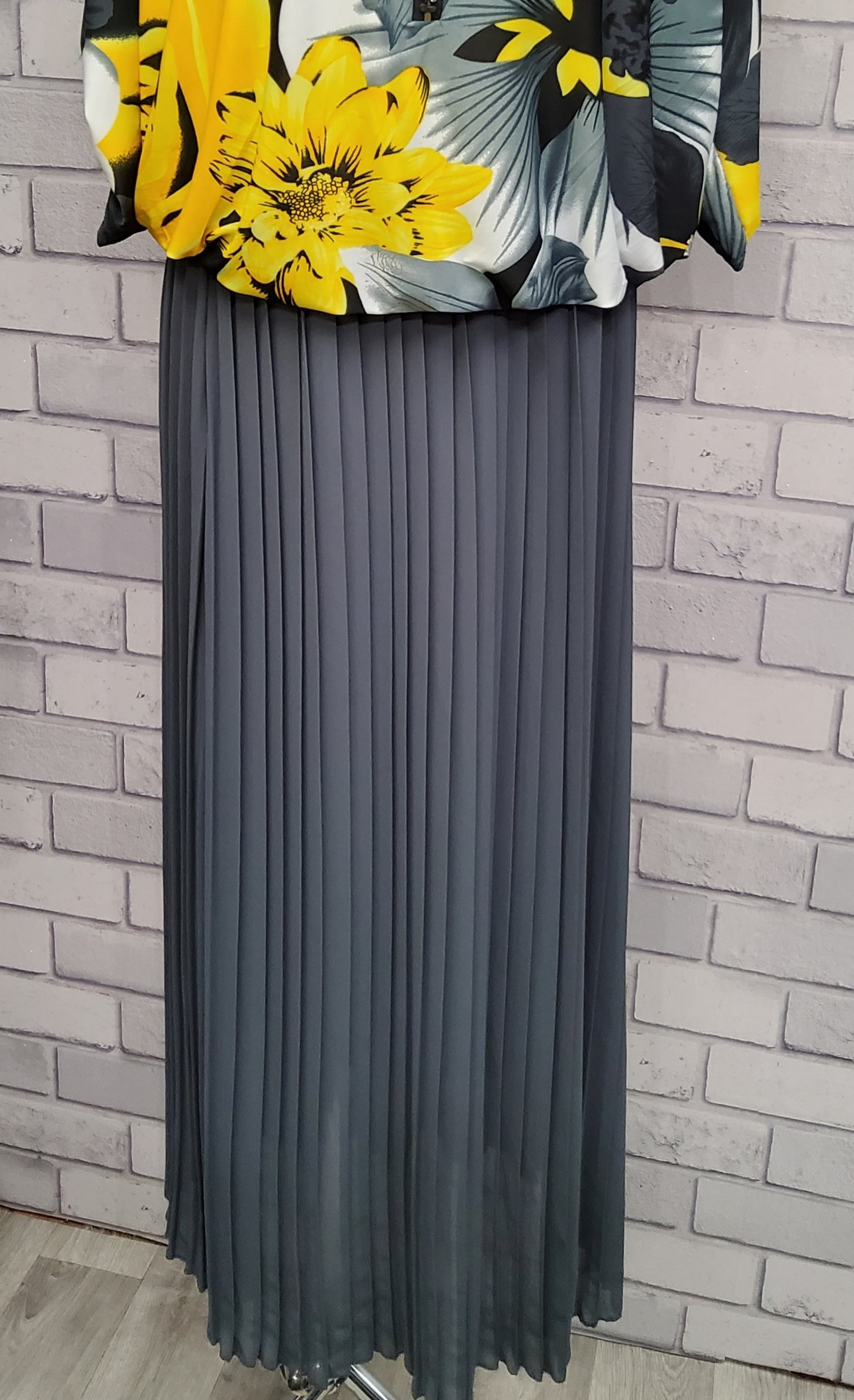 Jenny Pleat Maxi Skirt - Couture Boutique